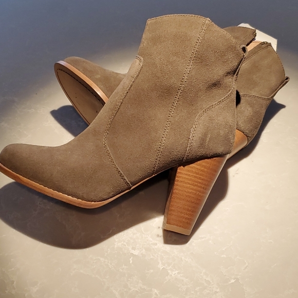 Joie Suede Dalton Bootie in Charcoal - Picture 2 of 4